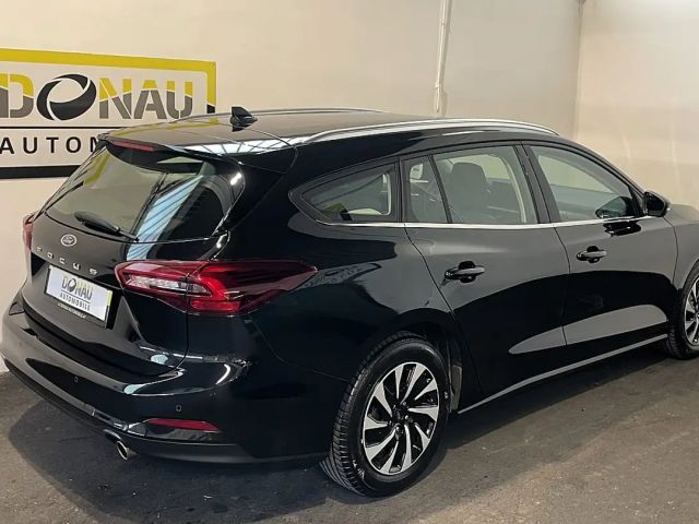 Ford Focus EcoBoost Titanium Wagon