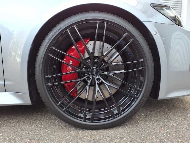 Audi A6 e-tron Avant Performance Quattro