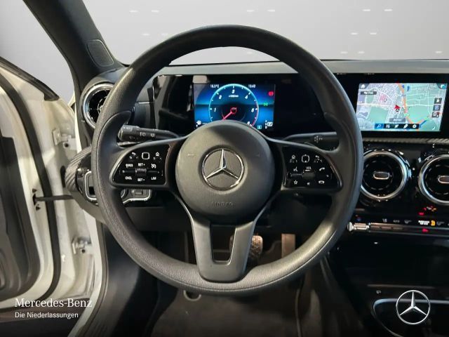 Mercedes-Benz A 180 A 180 d Style