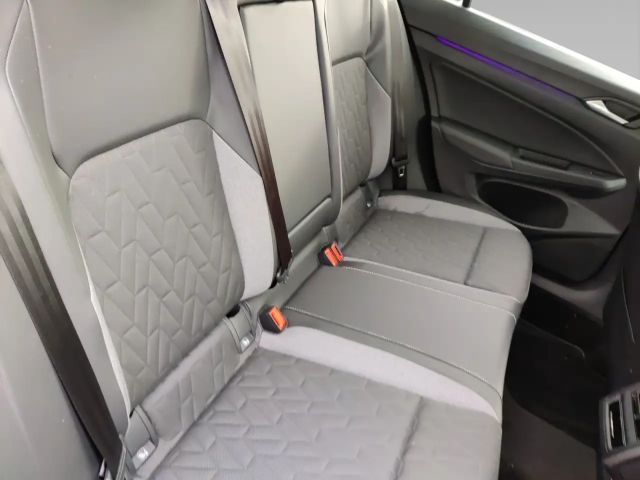 Volkswagen Golf 1.5 eTSI DSG Golf VIII Variant