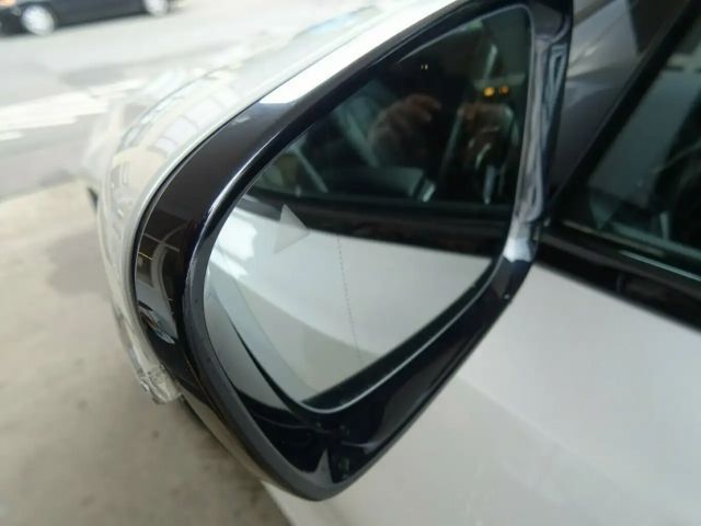 BMW 320 320d Luxury Line Sedan xDrive