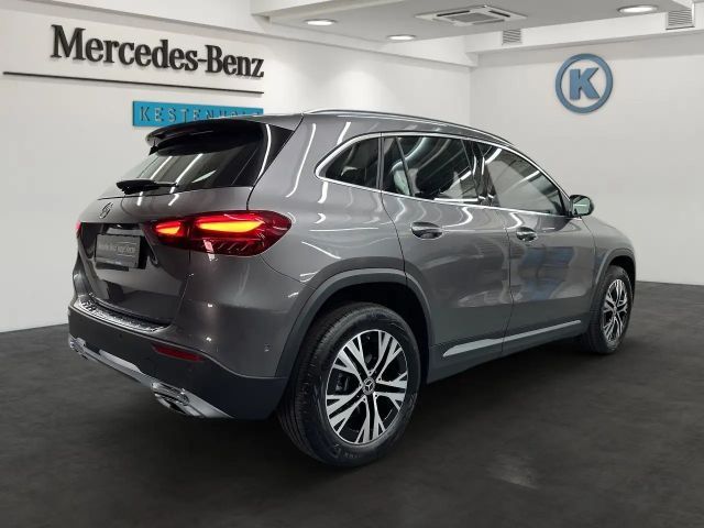 Mercedes-Benz GLA 180 Progressive