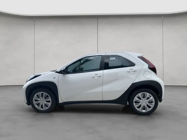 Toyota Aygo X Hatchback Play X-play