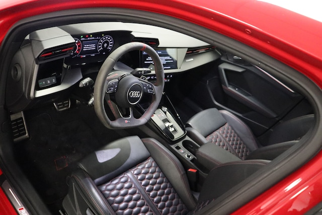Audi RS3 Quattro S-Tronic Sedan
