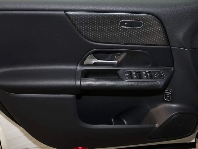 Mercedes-Benz GLB 220 4MATIC GLB 220 d