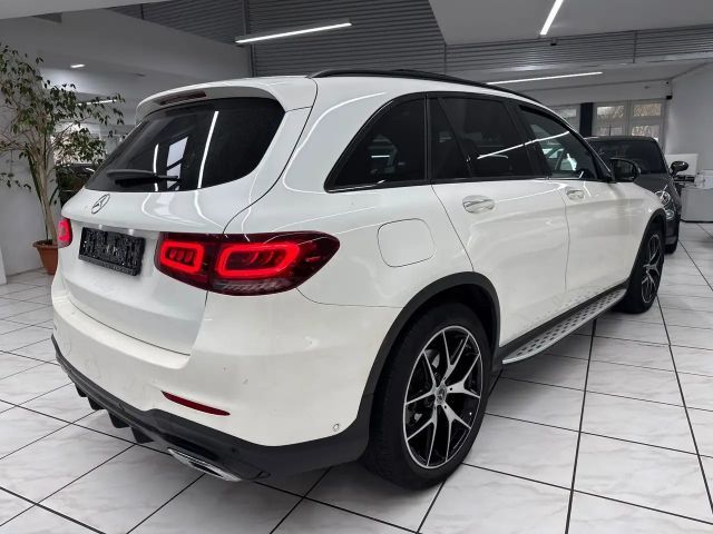 Mercedes-Benz GLC 200 AMG Line