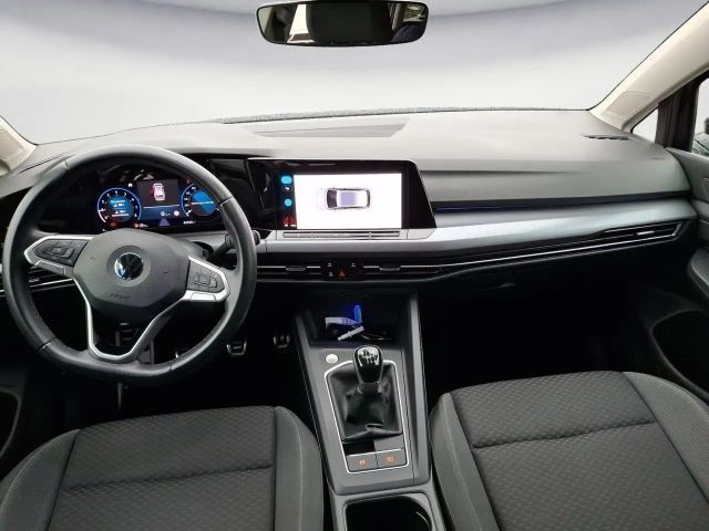 Volkswagen Golf 1.0 TSI Life Variant