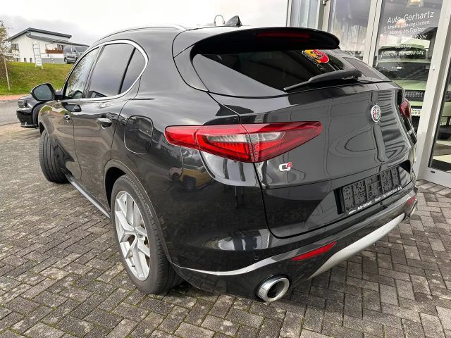 Alfa Romeo Stelvio Lusso Q4 TI