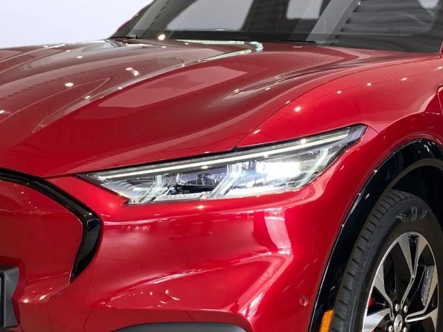 Ford Mustang Mach-E AWD Premium