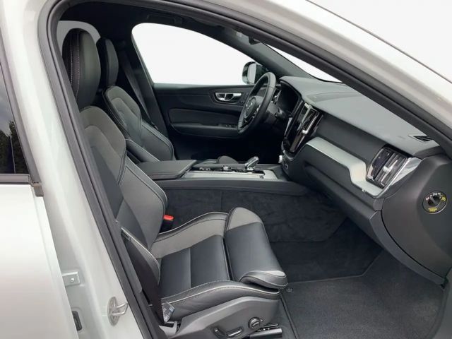 Volvo XC60 Dark Plus