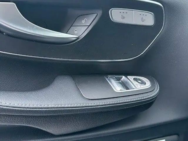 Mercedes-Benz V 300 4MATIC V 300 d