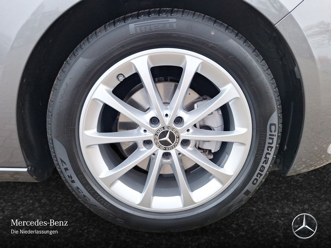 Mercedes-Benz B 180 Sedan