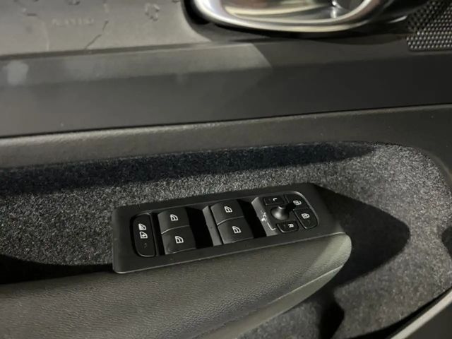 Volvo XC40 Recharge T5