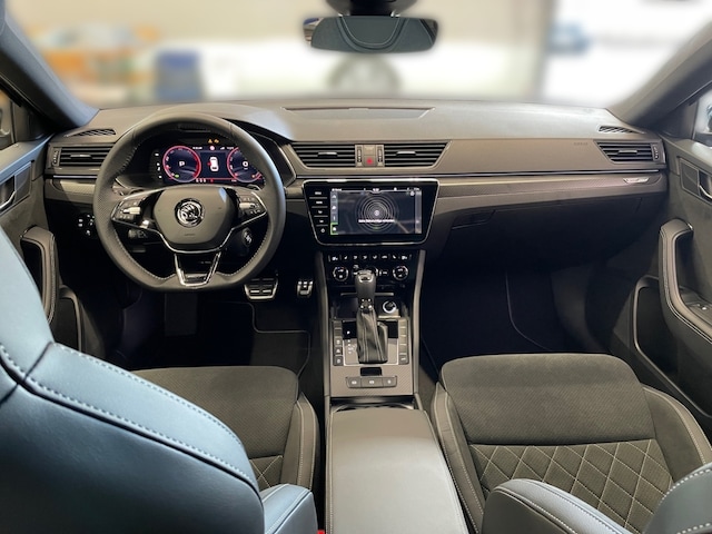 Skoda Superb 2.0 TDI Combi