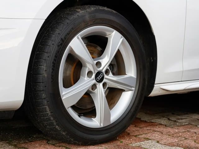 Audi A4 35 TFSI Avant S-Line