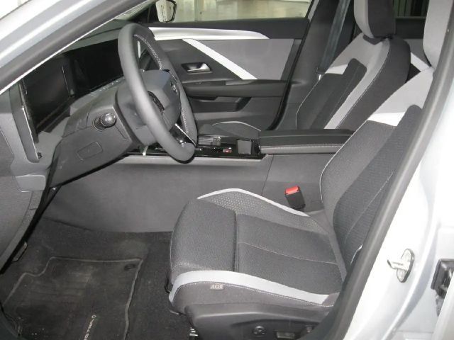 Opel Astra Electric Basis