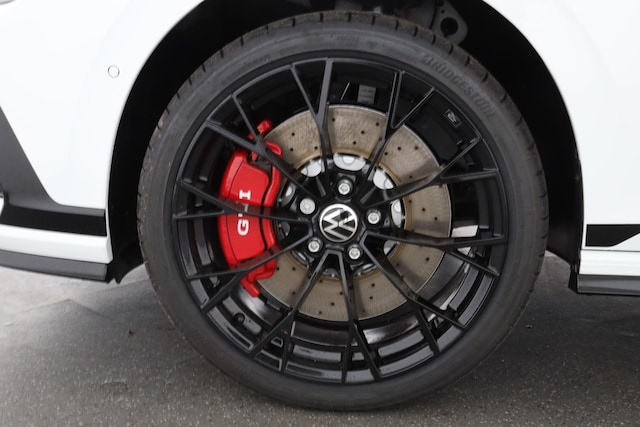 Volkswagen Golf 2.0 TSI DSG Golf VIII