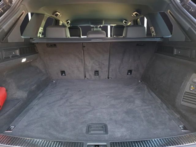 Volkswagen Touareg R-Line Style