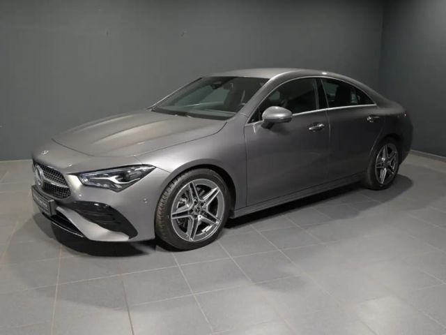 Mercedes-Benz CLA 200 AMG Line Coupé
