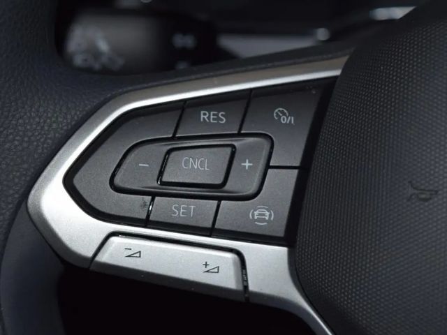 Volkswagen Polo Basis-Modell AppConnect SHZ PDC