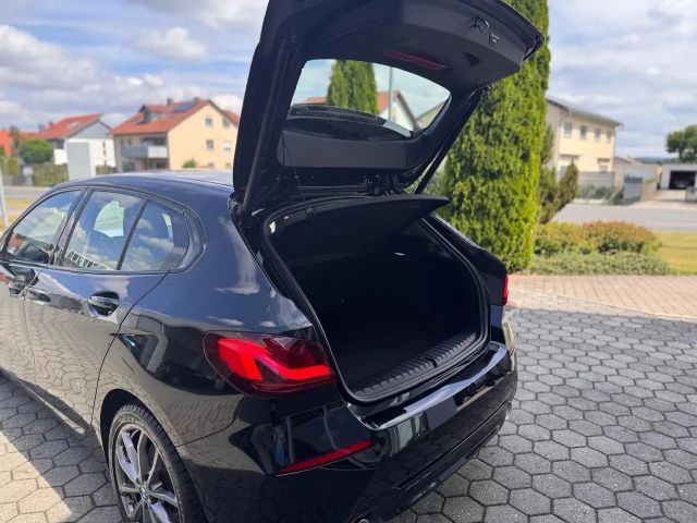 BMW 120 120i Sedan Sport Line