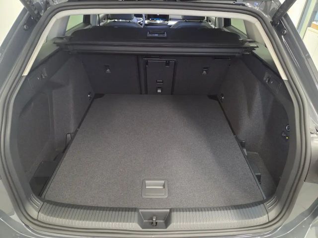 Volkswagen Golf Business DSG Variant