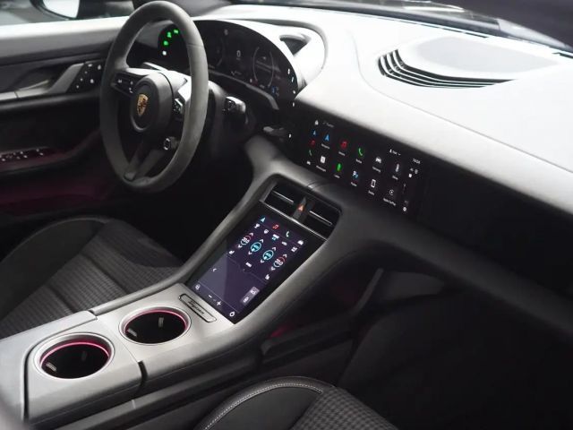 Porsche Taycan 4 Cross Turismo