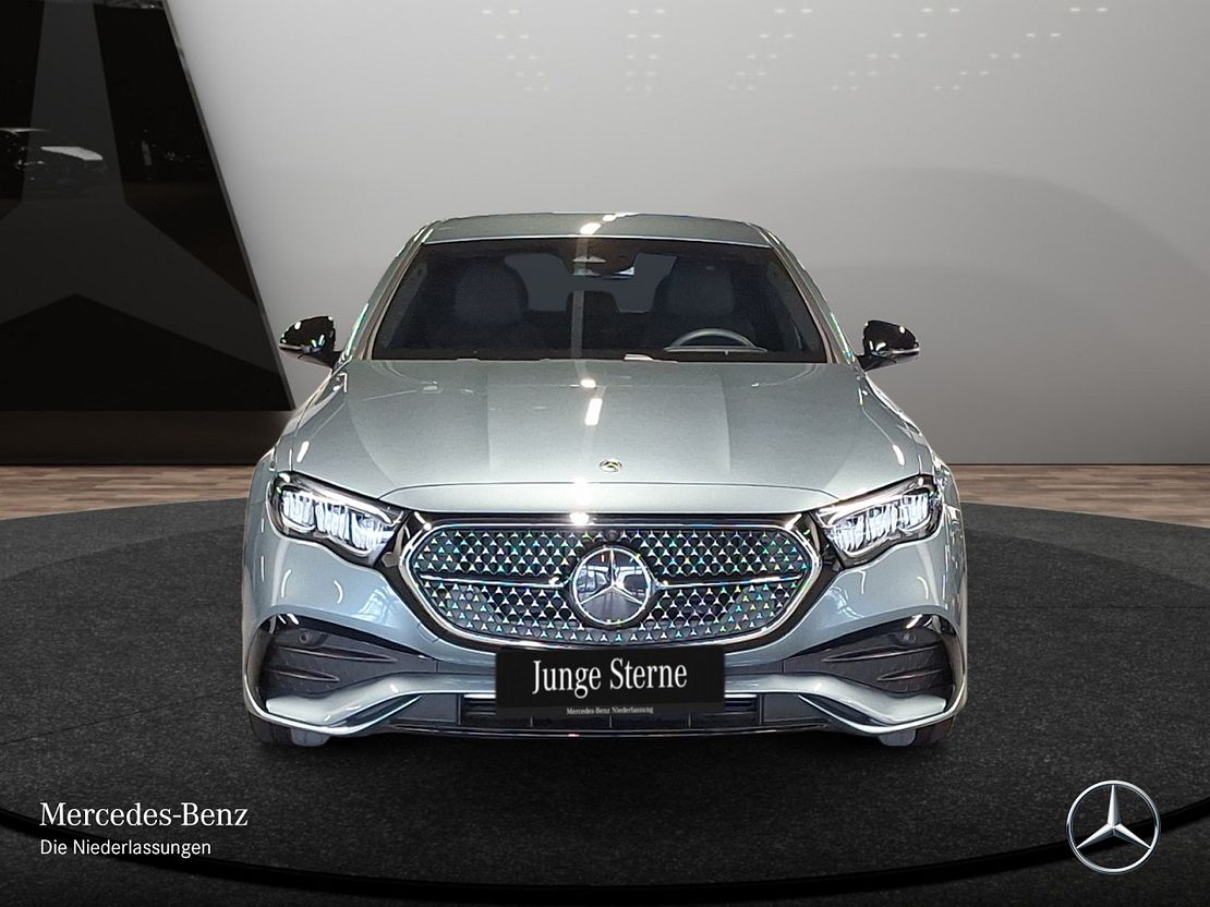 Mercedes-Benz E 220 E 220 d Sedan