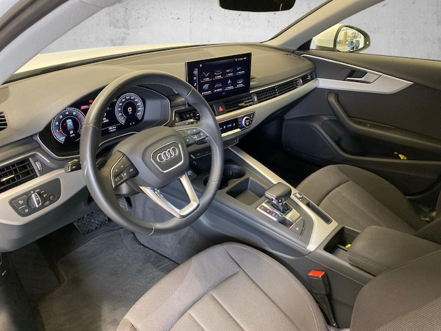 Audi A4 40 TFSI Avant S-Tronic