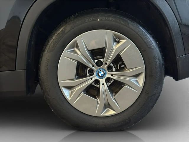 BMW iX1 xDrive30