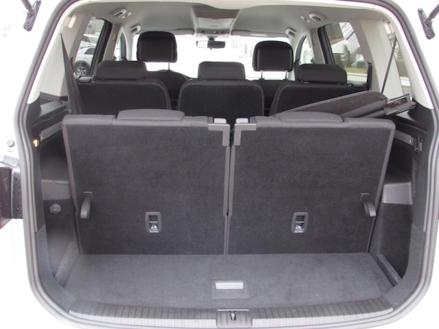 Volkswagen Touran Touran Active 2,0l TDI DAB 7-Sitzer Navi Klima