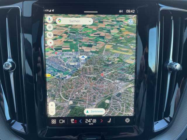 Volvo XC60 AWD Plus T8