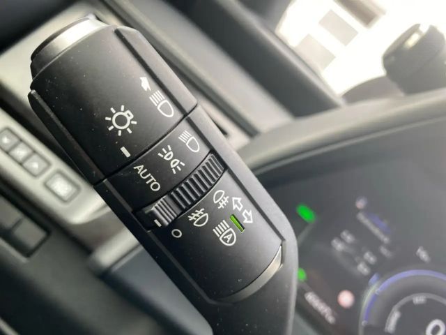 Lexus UX 250h Style Edition