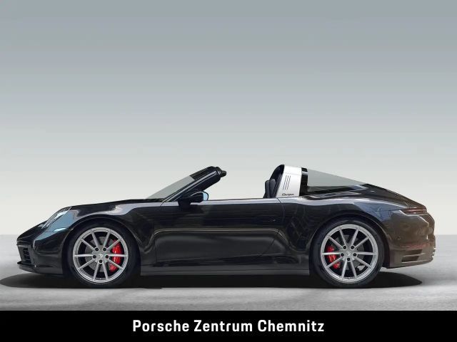Porsche 992 4S Cabrio Targa