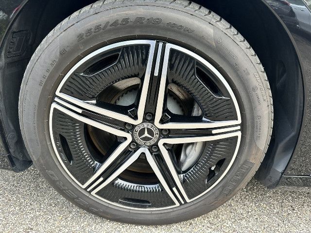 Mercedes-Benz EQE 300 Sedan