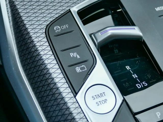 BMW 330 330e M-Sport Touring