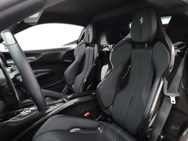 Ferrari SF90 Stradale