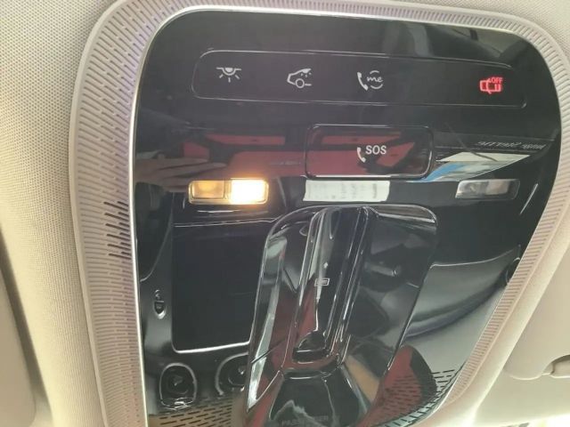 Mercedes-Benz C 180 AVANTGARDE Sedan