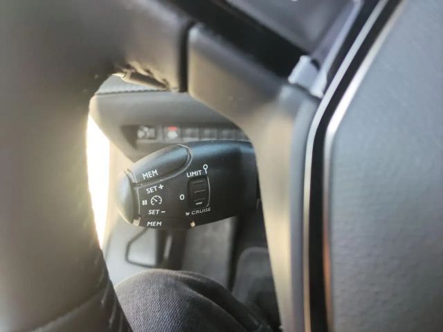 Peugeot E-2008 Allure Pack