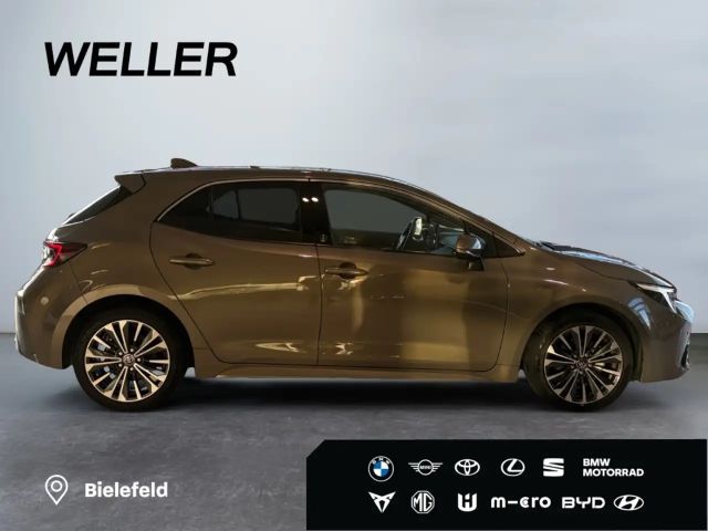 Toyota Corolla Hybride Team D