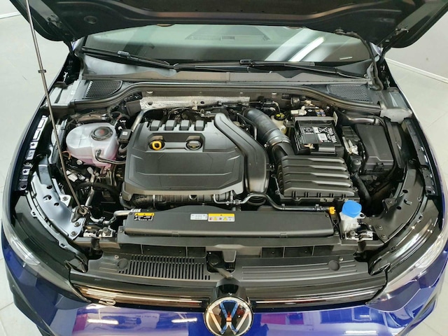 Volkswagen Golf 1.5 eTSI R-Line