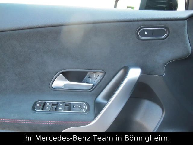 Mercedes-Benz A 180 AMG Line