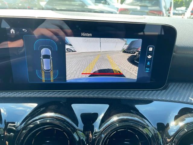 Mercedes-Benz A 180 A 180 d