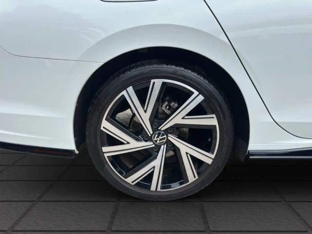 Volkswagen Golf DSG R-Line Variant