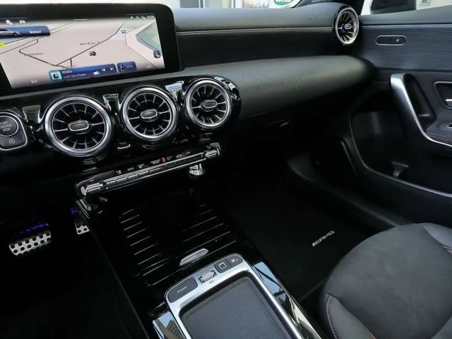 Mercedes-Benz A 200 AMG Line