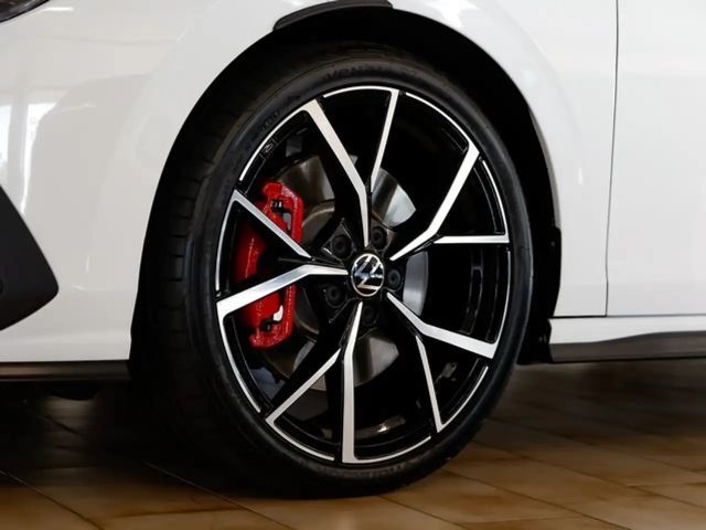 Volkswagen Golf DSG GTI Golf VIII Style