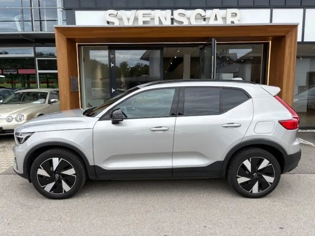 Volvo XC40 AWD Plus Recharge Twin Engine
