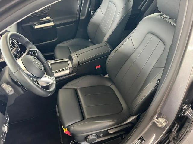 Mercedes-Benz GLA 200 Progressive