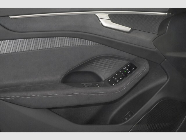 Audi A6 Avant Quattro S-Tronic