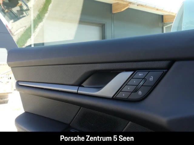 Porsche Taycan 4 Cross Turismo